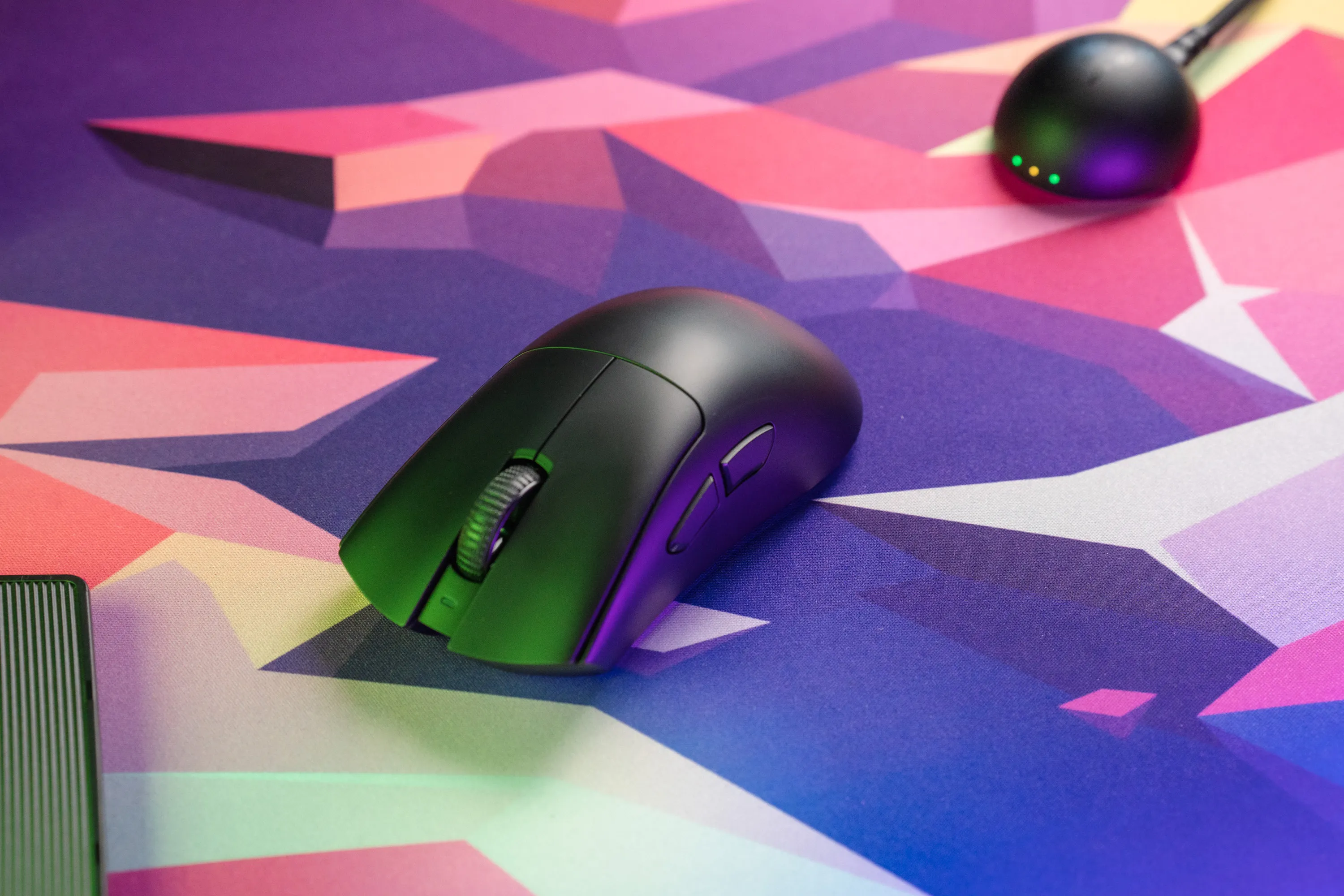 Razer DeathAdder V4 Pro sett fra siden