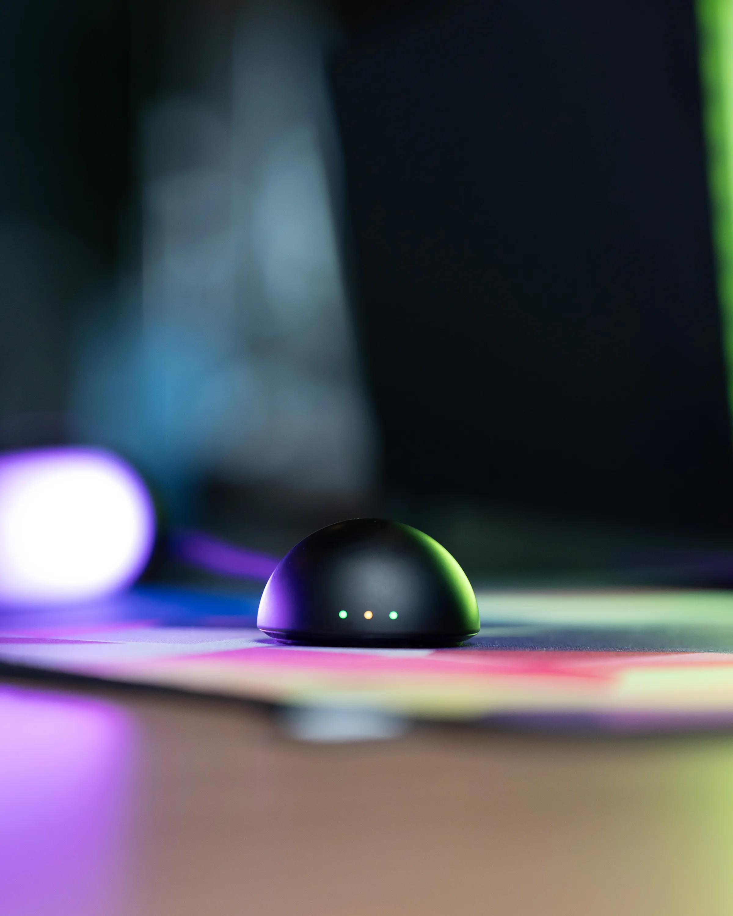 DeathAdder V4 Pro-pucken på pulten
