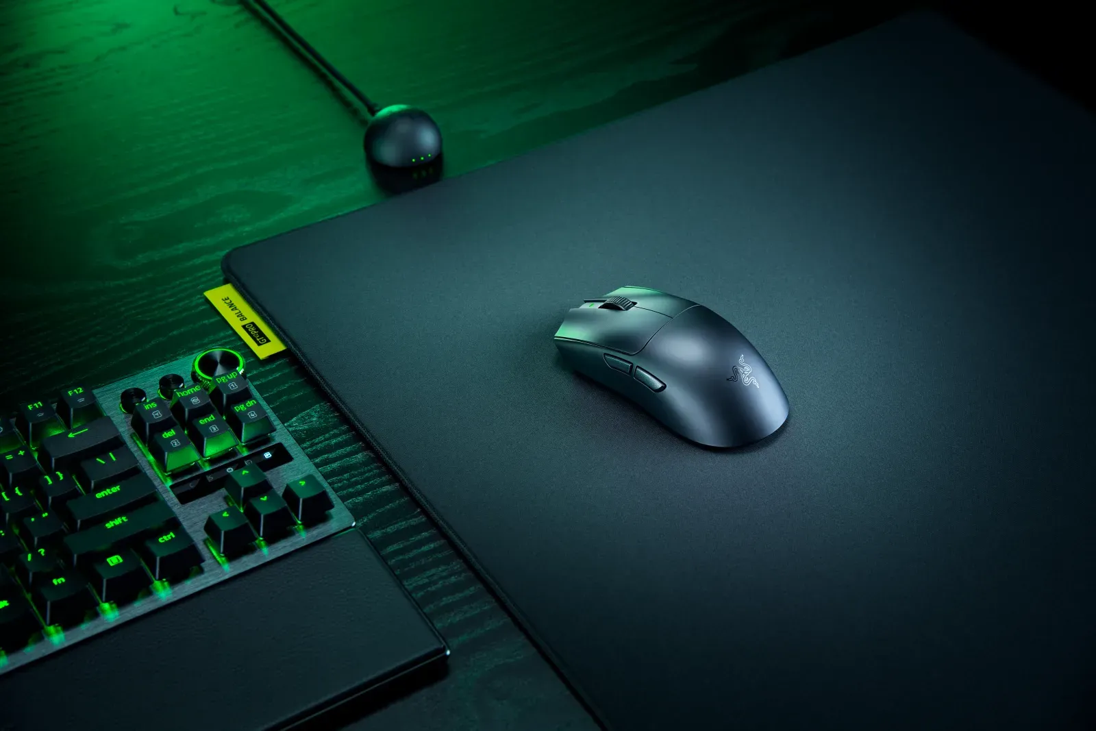 Razer Viper V4 Pro i all sin prakt