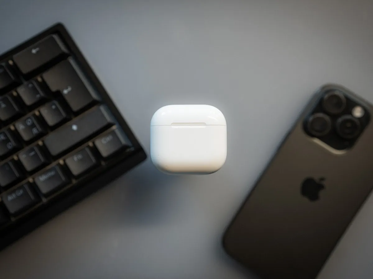 Apple AirPods 5 test: bedre og billigere