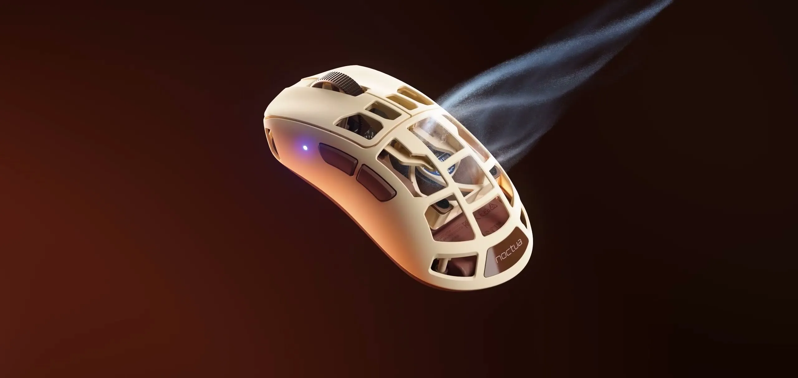 Feinmann F01 Noctua Edition i krem og sjokolade med luftstrøm ut av skallet